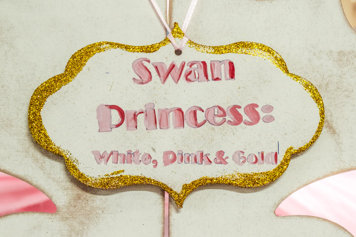 Candy Bar Swan Princess: White, Pink and Gold